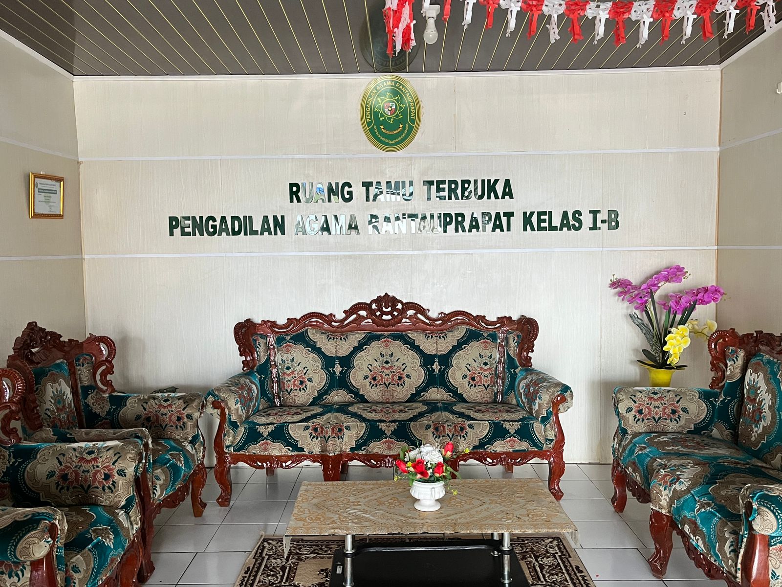 Ruang Tamu Terbuka